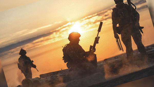 Xe quân sự của Mỹ gia tăng trên tuyến đường ở miền Tây Ba Lan. Ảnh: EAST NEWS