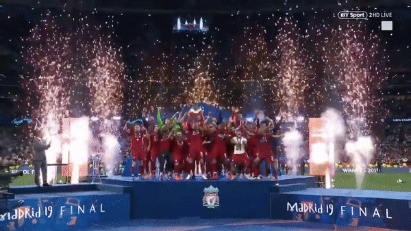 Tottenham - Liverpool 0-2: Salah, Origi lập công, HLV Jurgen Klopp lần đầu đăng quang