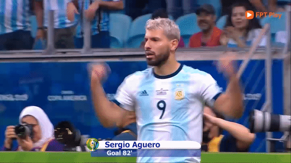 Copa America, Argentina - Qatar 2-0: Messi tịt ngòi, Martinez khai màn, Aguero giành vé vào tứ kết