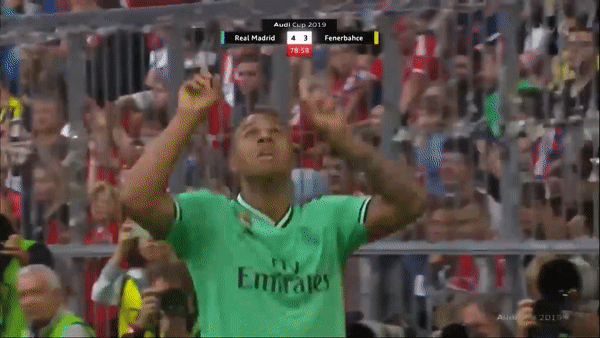 Audi Cup, Real Madrid - Fenerbahce 5-3: Rượt đuổi hấp dẫn, Benzema lập hattrick, Nacho, Diaz ghi bàn