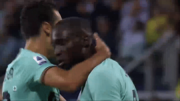 Cagliari - Inter Milan 1-2: Martinez, Lukaku lập công, Inter dẫn đầu bảng Serie A