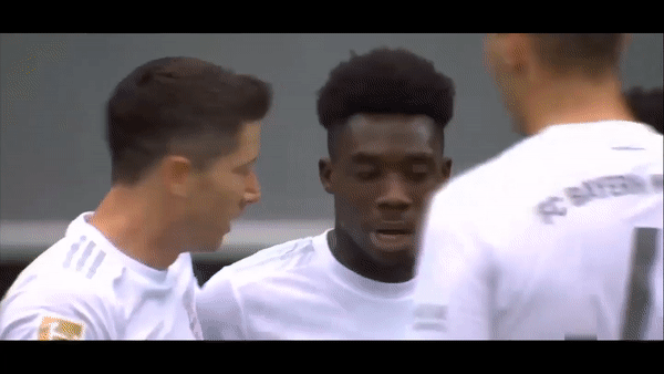 Paderborn - Bayern Munich 2-3: Gnabry, Coutinho tỏa sáng, Lewandowski lập kỷ lục 10 bàn sau 6 trận