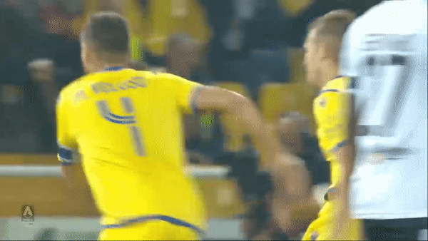 Parma - Verona 0-1: Lazovic ghi bàn hạ Parma