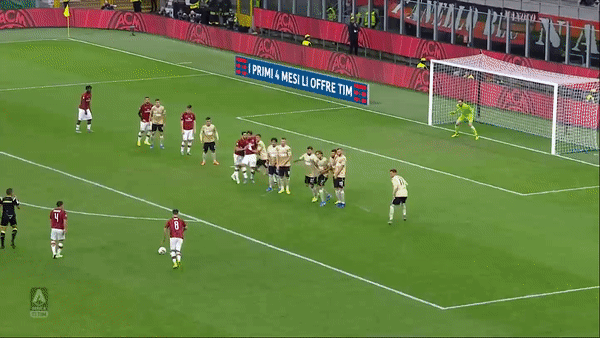 AC Milan - SPAL 1-0: Suso vẽ siêu phẩm, thủ môn Berisha đứng nhìn, Milan vươn lên thứ 10 BXH