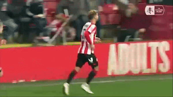 Brentford - Stoke City 1-0: Emiliano Marcondes ghi bàn duy nhất hạ Stoke City