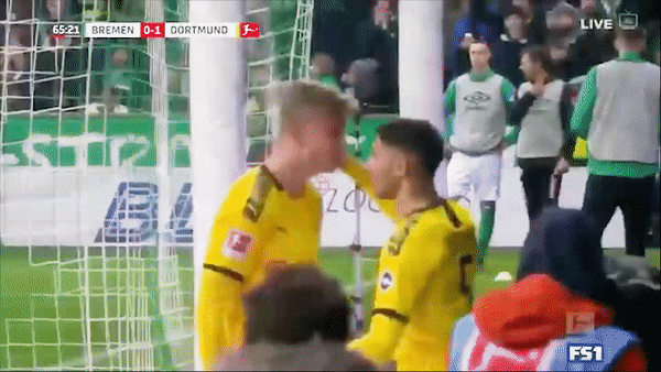 Werder Bremen - Dortmund 0–2: Zagadou, Haaland nổ súng, Borussia Dortmund bám đuổi Bayern