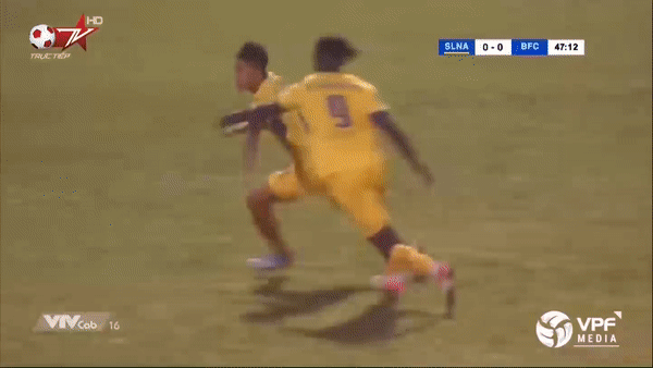 SLNA - Beamex Bình Dương 1-0: Văn Đức tỏa sáng giành trọn 3 điểm