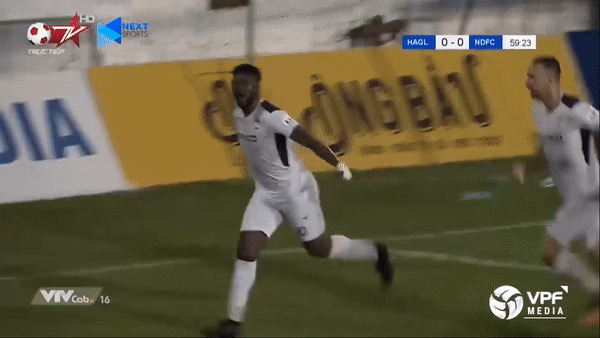 HAGL - Nam Định 1-0: Văn Thanh sút xa, Walsh lập công giành 3 điểm cho Bầu Đức