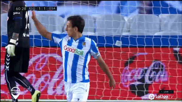 Sociedad - Osasuna: Adrian khai màn trên chấm 11m, Oyarzabal gỡ hòa