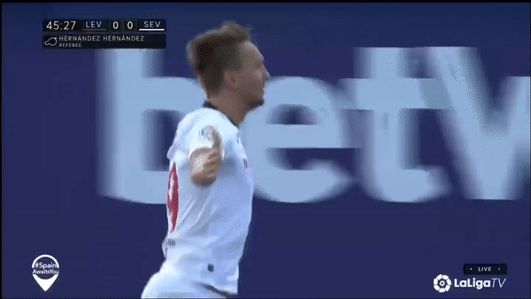 Levante - Sevilla 1-1: Luuk De Jong tỏa sáng, Diego Carlos phản lưới, thủ thành Vaclík ngậm ngùi
