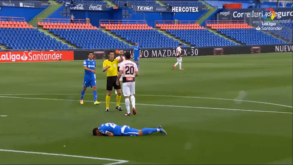 Getafe - Espanyol 0-0: Bernardo Espinosa thẻ đỏ nghiệt ngã, Molina, Jaime Mata kém duyên