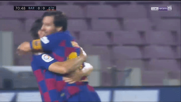 Barcelona - Athletic Bilbao 1-0: Suarez, Griezmann, Messi tịt ngòi, Rakitic tỏa sáng, Barca giành lại ngôi đầu La Liga