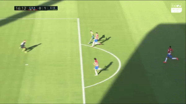 Granada - SD Eibar 1-2: De Blasis mở tỷ số, Soldado gỡ hòa nhưng Kike ấn định chiến thắng