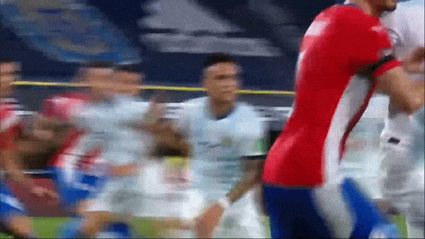 Argentina - Paraguay 1-1: Messi mờ nhạt, Angel Romero mở bàn từ chấm penalty, Nicolas Gonzalez gỡ hòa chớp nhoáng