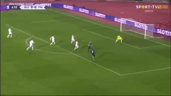 Bulgaria - Phần Lan 1-2: Teemu Pukki sớm mở bàn, Robin Lod nhân đôi cách biệt, Krasimirov Iliev rút ngắn tỷ số từ chấm penalty