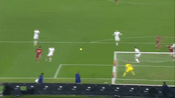 AS Roma - Cagliari 3-2: Jordan Veretout, Edin Dzeko, Gianluca Mancini đua tài, Joao Pedro lập cú đút suýt ngược dòng