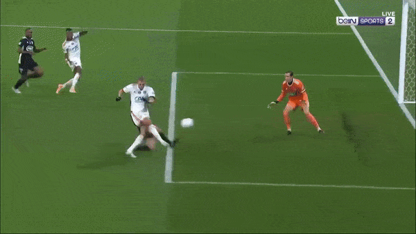 Lyon - AC Ajaccio 5-1: Memphis Depay khai bàn, Islam Slimani, Maxwel Cornet, Rayan Cherki, Houssem Aouar lần lượt khoe tài ghi bàn