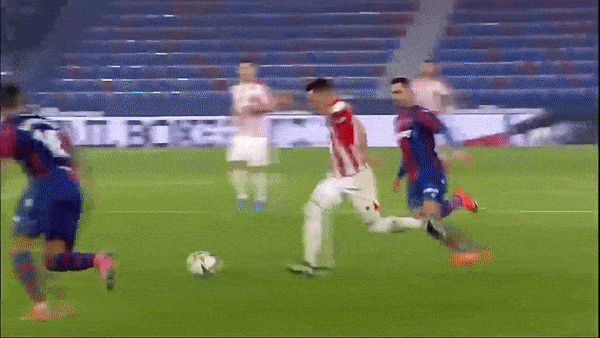 Levante - Athletic Bilbao 1-2 (chung cuộc 2-3): Roger Marti mở bàn nhưng Raul Garcia, Berenguer giành vé gặp Barca ở chung kết Copa Del Rey