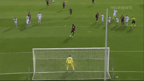 Crotone - Torino 4-2: Nwankwo lập cú đúp, Reca, Ounas tỏa sáng, Mandragora, Sanabria nỗ lực ghi bàn, Tomas Rincon phải nhận thẻ đỏ