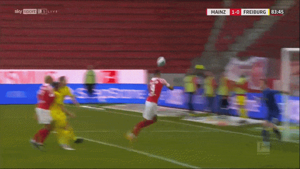 Mainz - Freiburg 1-0: Robin Quaison đá bồi chớp nhoáng, ghi bàn duy nhất giành gọn 3 điểm