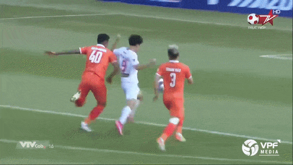 HAGL - Bình Định 2-1: Văn Toàn, Brandao tỏa sáng sau 15 phút, Da Silva rút ngắn khoảng cách, HLV Kiatisak vào tốp 3 V.League