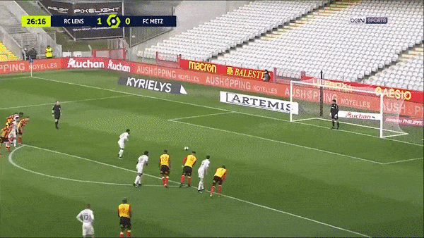 Lens - Metz 2-2: Rượt đuổi hấp dẫn, Jonathan Clauss khai bàn, Vagner Goncalves gỡ hòa từ chấm penalty, Yannick Cahuzac tỏa sáng, Thomas Delaine buộc chủ nhà chia điểm