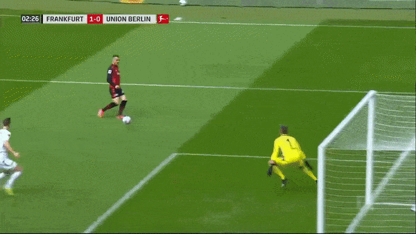 E.Frankfurt - Union Berlin 5-2: Andre Silva lập cú đúp, Robert Andrich phản lưới nhà, Filip Kostic, Timothy Chandler áp đảo đối thủ