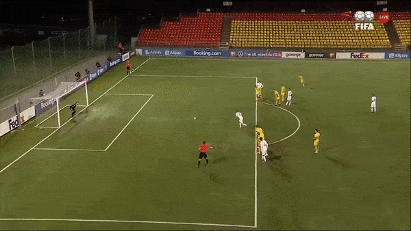 Lithuania - Italia 0-2: Manuel Locatelli kiến tạo, Stefano Sensi mở bàn, Immobile ấn định chiến thắng trên chấm penalty