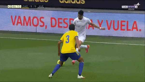 Cadiz - Huesca 2-1: Marcos Lopez khai bàn, Rafa Mir vẽ cầu vồng gỡ hòa, Gaston Silva bất ngờ phản lưới nhà