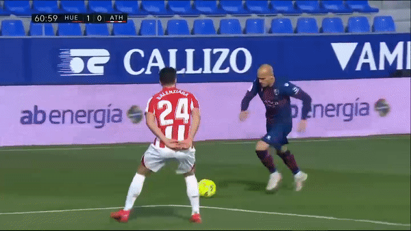 Huesca - Athletic Bilbao 1-0: Mikel Rico tỉa cánh phải, Sandro Ramirez sút xa uy lực phá lưới thủ thành Simon