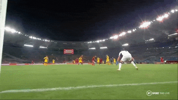 AS Roma - Fiorentina 3-1: Zaniolo, Drągowski bị thẻ đỏ, Mkhitaryan, Jordan Veretout chốt hạ chiến thắng cho Roma