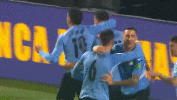 Uruguay vs Ecuador 1-0: Nahitan Nandez kiến tạo, Gaston Pereiro đánh đầu ghi bàn thắng duy nhất phút bù giờ