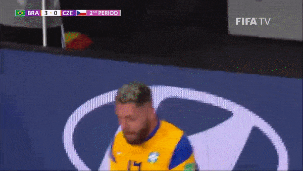 Brazil vs CH Séc 4-0: Ngôi sao futsal Ferrao tỏa sáng cú đúp, Rodrigo, Marlon lần lượt chốt hạ chiến thắng áp đảo, giành ngôi đầu bảng D