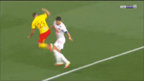 Lens vs Lille 1-0: Frankowski chọt khe ghi bàn duy nhất, Wesley Said bị VAR từ chối bàn thắng 