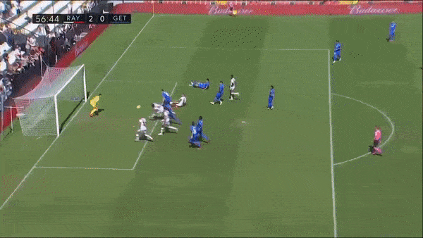 Rayo Vallecano vs Getafe 3-0: Oscar Trejo sớm mở tỷ số trên chấm penalty, Pathe Ciss, Radamel Falcao lần lượt hạ gục đối thủ giành 3 điểm