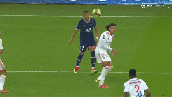 PSG vs Lyon 2-1: Messi lỡ siêu phẩm, Neymar mở bàn trên chấm penalty, Paqueta gỡ hòa, Kylian Mbappe bấm bóng, Icardi đánh đầu giành gọn 3 điểm
