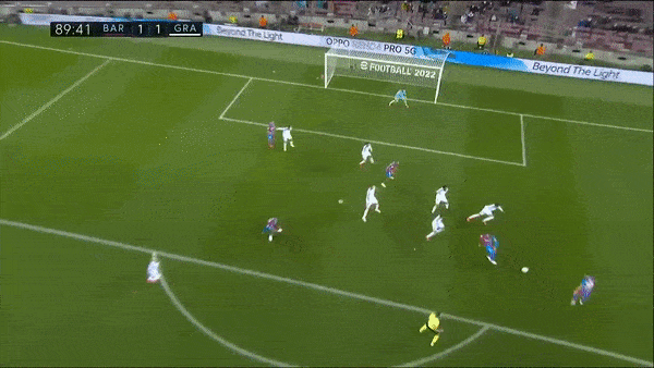 Barcelona vs Granada 1-1: Escudero kiến tạo, Duarte sớm phá lưới Barca, Gavira bấm bóng, Araujo kịp cứu thua cho HLV Ronald Koeman