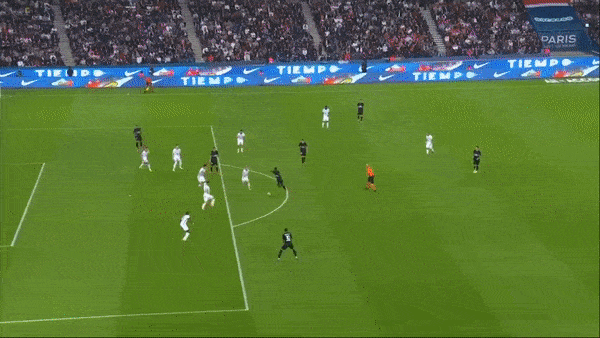 PSG vs Montpellier 2-0: Không Messi, Neymar, Mbappe kém duyên, Gueye sút xa đẹp mắt mở tỷ số, Draxler tỏa sáng, HLV Pochettino bất bại Ligue 1 sau 8 vòng