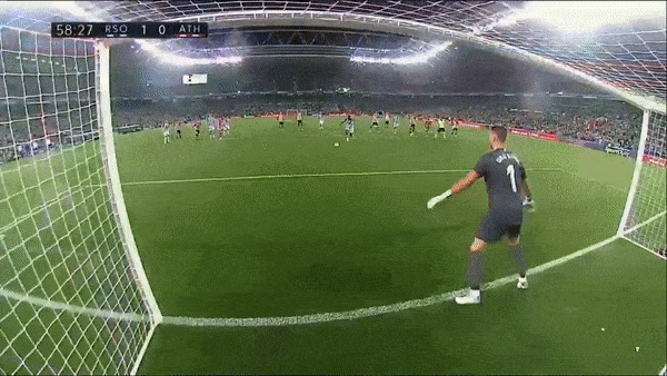 Real Sociedad vs Athletic Bilbao 1-1: Alexander Isak mở bàn trên chấm penalty, Iker Muniain kịp gỡ hòa, Inigo Martinez nhận thẻ đỏ