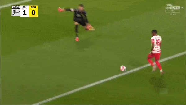 RB Leipzig vs Borussia Dortmund 2-1: Vắng Haaland, Christopher Nkunku đột phá mở bàn, Marco Reus gỡ hòa, Yussuf Poulsen hạ gục Dortmund