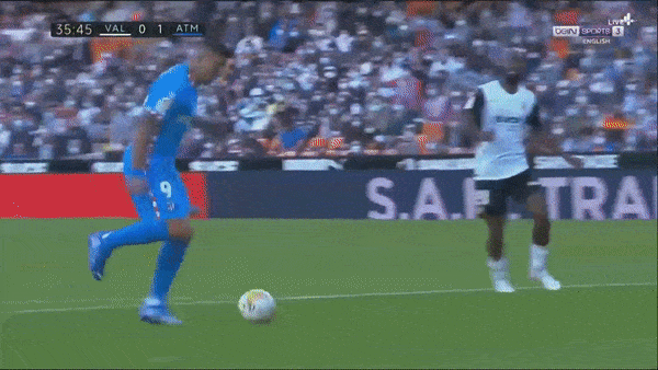 Valencia vs Atletico Madrid 3-3: Suarez mở bàn, Savic phản lưới nhà, Griezmann, Vrsaljko tỏa sáng nhưng Hugo Duro lập cú đúp phút bù giờ chia điểm cùng HLV Simeone