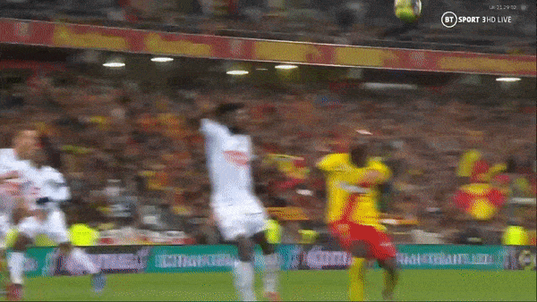 Lens vs Angers 2-2: Sofiane Boufal mở bàn, Gael Kakuta gỡ hòa, Florian Sotoca lập công, Romain Thomas níu chân đối thủ