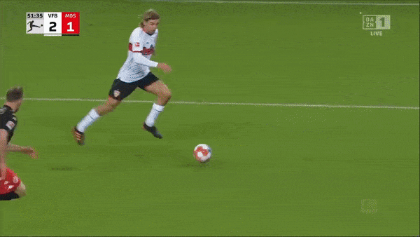 Stuttgart vs Mainz 2-1: Ito Hiroki sút chéo góc, Alexander Hack gỡ hòa nhưng Borna Sosa tung cú sút căng chớp nhoáng chốt hạ chiến thắng