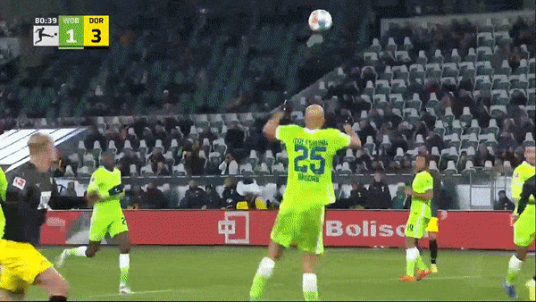 Wolfsburg vs Borussia Dortmund 1-3: Wout Weghorst sớm mở bàn phút thứ 2, Emre Can gỡ hòa trên chấm penalty, Donyell Malen, Erling Haaland tỏa sáng