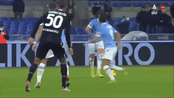 Lazio vs Udinese 4-4: Immobile, Rodriguez, Sergej, Francesco Acerbi lập công, Beto ghi cú đúp, Molina, Arslan ngược dòng chia điểm, Patric, Molina, Walace nhận 3 thẻ đỏ