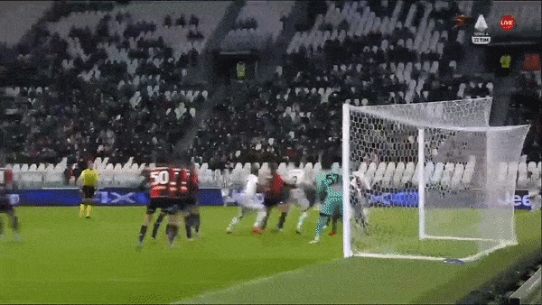 Juventus vs Genoa 2-0: Cuadrado lập siêu phẩm đá phạt góc, Dybala ấn định chiến thắng quý giá cho Juve 