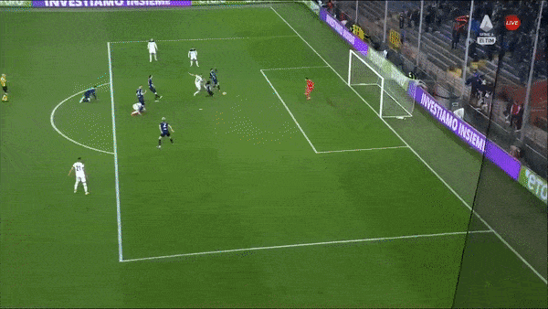 Sampdoria vs Lazio 1-3: Sergej Milinkovic mở bàn, Ciro Immobile tỏa sáng cú đúp, Gabbiadini nỗ lực có bàn thắng phút cuối, Sergej Milinkovic lại bị thẻ đỏ