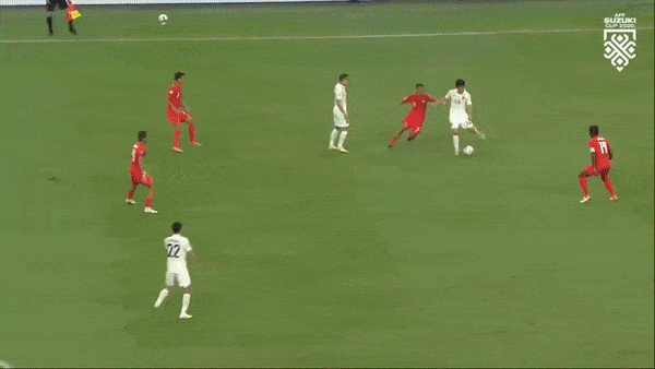 Thái Lan vs Singapore 2-0: Yusef Elias sút bồi mở bàn, Supachai chốt hạ chiến thắng, HLV Polking nhất bảng A, giành vé bán kết AFF Cup