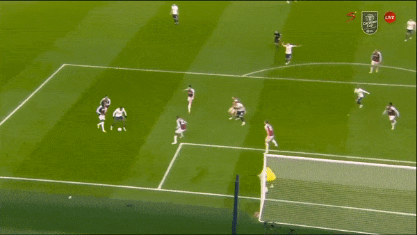 Tottenham vs West Ham 2-1: Bergwijn mở tỷ số, Bowen gỡ hòa nhưng Moura tỏa sáng giành vé bán kết League Cup, HLV Tuchel đại chiến HLV Conte