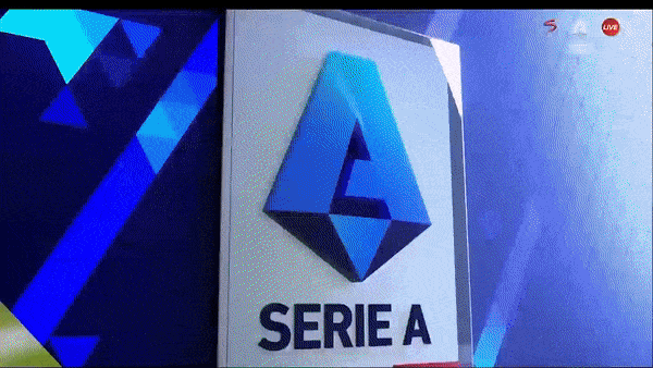 AC Milan vs AS Roma 3-1: Giroud mở bàn trên chấm penalty, Messias lập công, Abraham ghi bàn nhưng Leao chốt hạ chiến thắng cho Milan, Karsdorp, Mancini bị thẻ đỏ